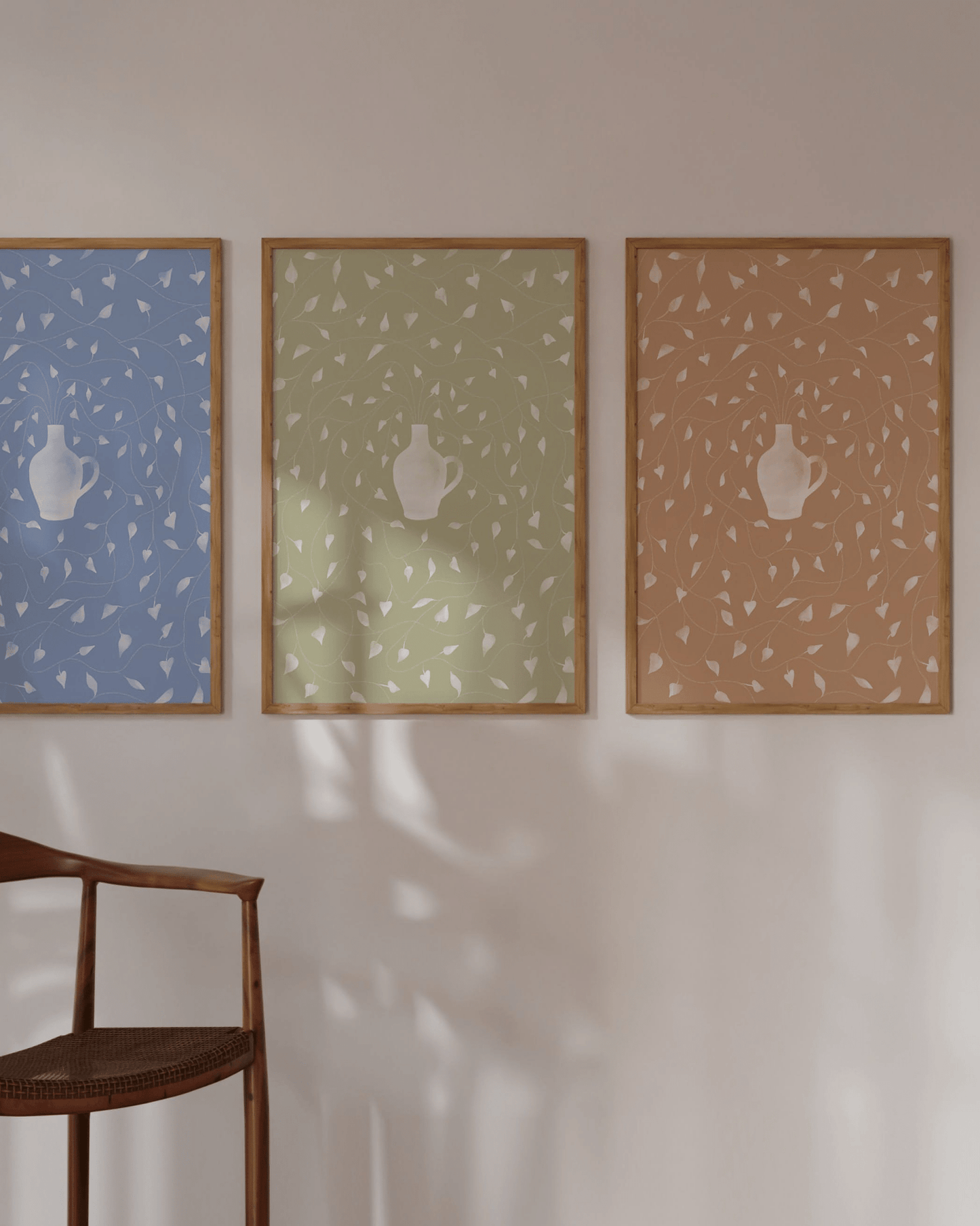 'Vase - Green' 21×30 cm Fine Art Print with No Frame - Spilt Art by Melbourne Artist Eryn Levey